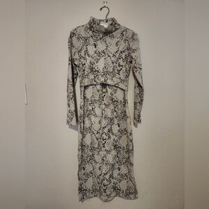 Seraphine Cotton Jacquard Maternity & Nursing Dress in a snake print design